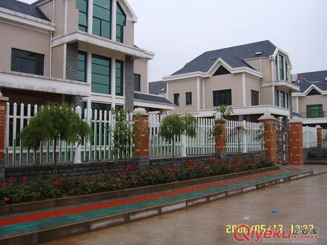 濰坊鋁合金草坪護欄、濰坊塑鋼圍墻柵欄、濰坊小區陽臺護欄原始圖片3