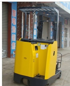 供應小松前移式叉車原始圖片2