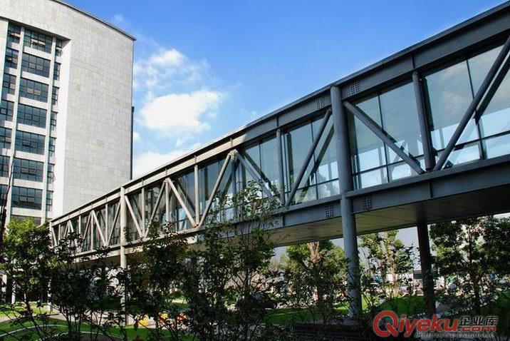 廣州鋼結構雨棚、停車棚、消防鋼梯工程