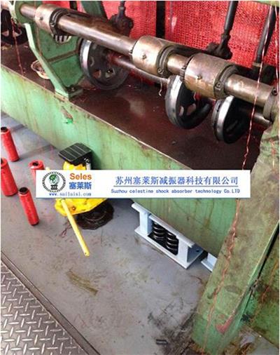 SH型橡膠減振器 彎曲機(jī)低頻橡膠減振器 減振器廠家直銷
