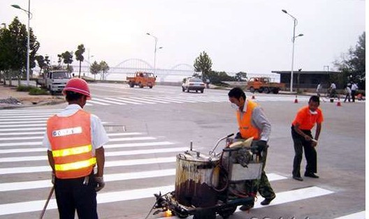 专业画线 公路画线、地下车库划线 