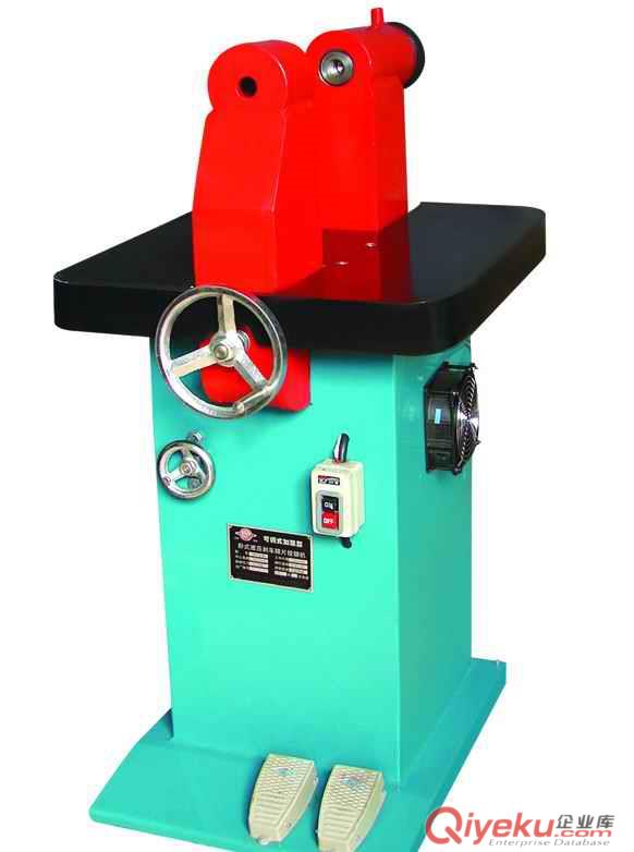 YM臥式液壓汽車(chē)制動(dòng)蹄片投鉚機(jī)原始圖片2