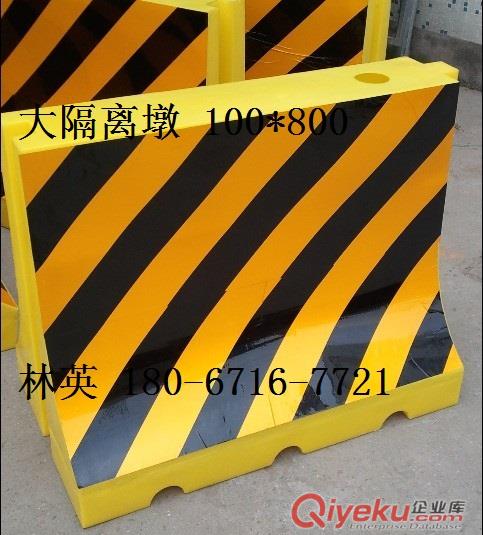 防撞筒公路防撞筒塑料水馬價(jià)格原始圖片2