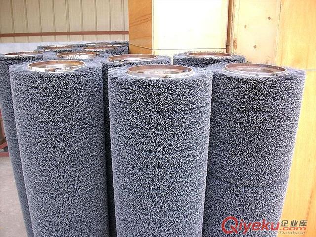 廠家供應各種規格鋼鐵廠用彈簧拋光刷 氧化鋁絲彈簧刷輥