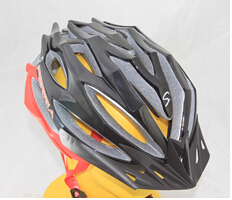 Model B-027 In-mould PC Shell Road Bike Helmet / B-027 一體成型PC+EPS 單車盔