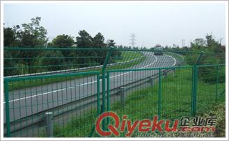 公路護(hù)欄網(wǎng)|申暢絲網(wǎng)|護(hù)欄網(wǎng)價(jià)格
