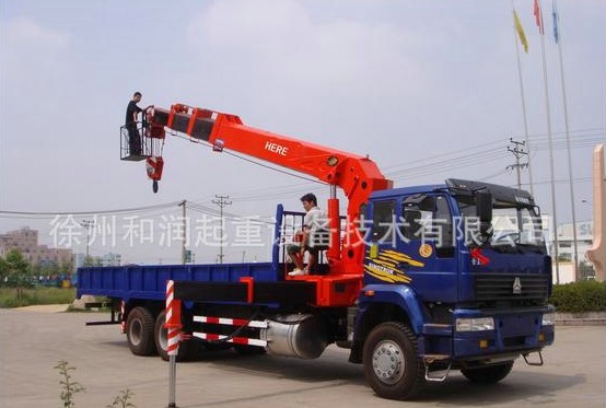 SQ4SB2直臂式隨車起重機(jī) 徐州和潤(rùn)直臂式隨車起重機(jī)