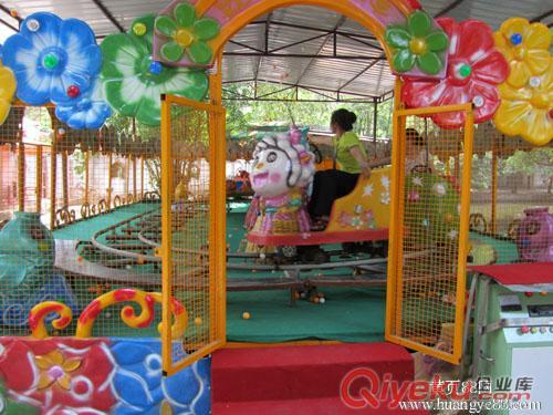 歡樂噴球車 {zx1}游樂設(shè)備 滎陽金獅王子游樂設(shè)備