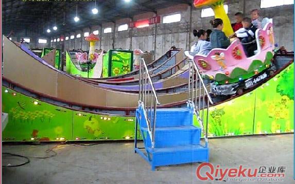 供應兒童游樂設備彎月飄車蓮花座飄車