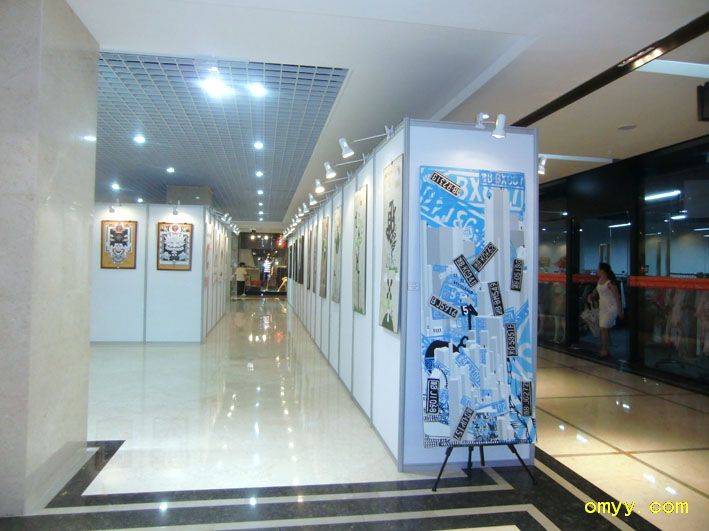 攝影作品展示屏，鋁合金八棱柱標準展板，書畫屏風展示架原始圖片3