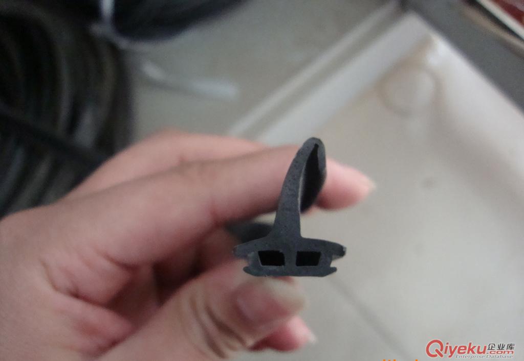 供應鋁合金門窗密封條原始圖片2