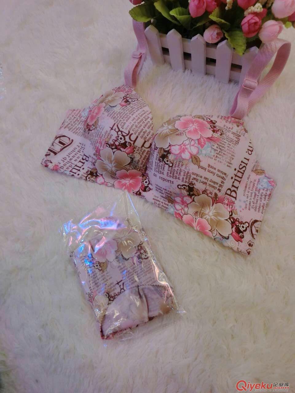小辣嬌*{dj2}內衣櫻花聚攏精美性感3/4杯文胸