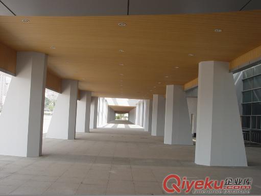 平湖市生態(tài)木格柵吊頂 38*12格柵 格柵材料原始圖片3