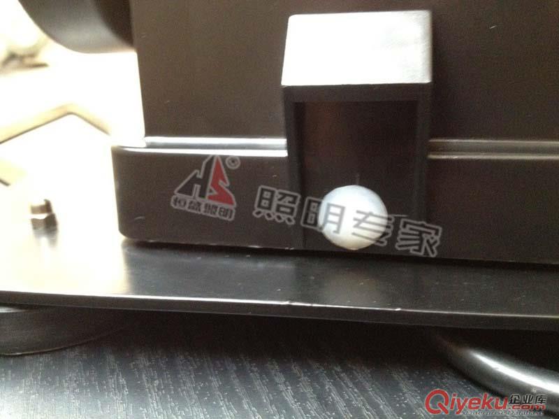 YFW6211/HK車載遙控搜索燈恒盛規(guī)模化企業(yè)原始圖片2
