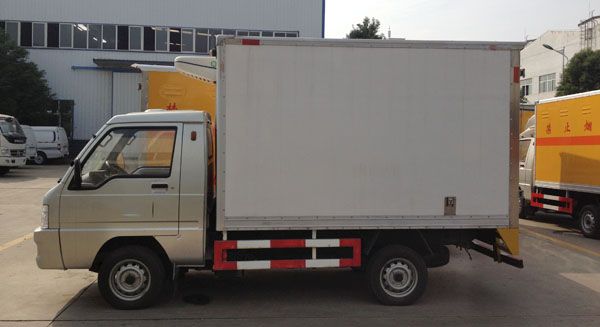 東風天龍后雙橋冷藏車熱賣產品