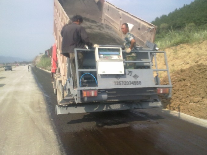 車載式碎石撒布機廠家直銷