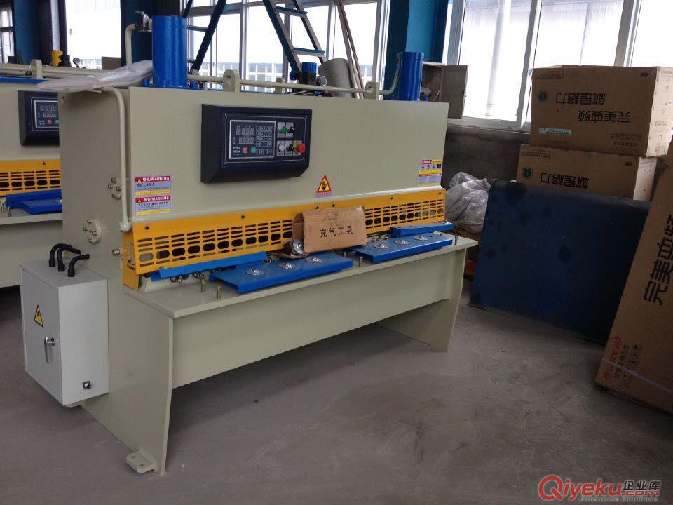QC11K-4×1600液壓閘式剪板機 小型剪板機銷售