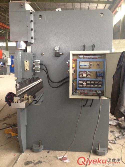 WC67Y-100T/2500液壓數(shù)顯折彎?rùn)C(jī) 鋁板折彎?rùn)C(jī)原始圖片2