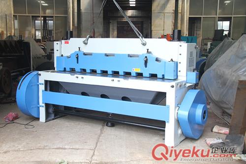 Q11-6×2500機(jī)械剪板機(jī) 齒輪剪板機(jī)生產(chǎn)