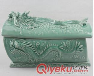 青花陶瓷骨灰盒 青花瓷骨灰盒 骨灰盒生產(chǎn)廠家 陶瓷骨灰盒批發(fā)原始圖片3